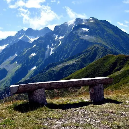 Adal-berht * Saint-Maximin (Isere)