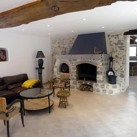 Апартаменты Adal-berht Saint-Maximin (Isere)