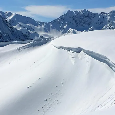 Апартаменты Adal-berht Saint-Maximin (Isere)