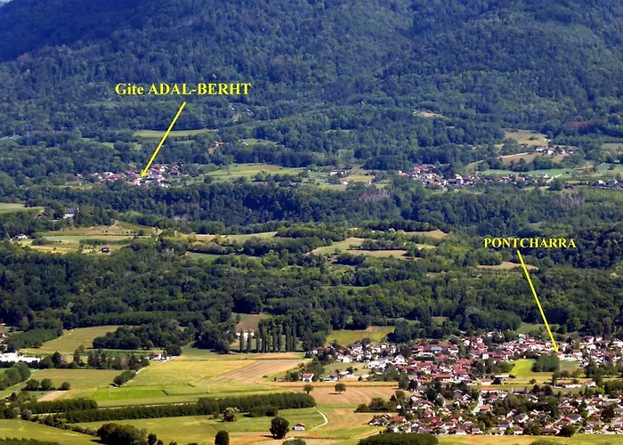 アパート Adal-berht Saint-Maximin (Isere)